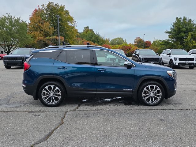 Used 2021 GMC Terrain SLT w/ Infotainment Package II AWD/4WD image 9