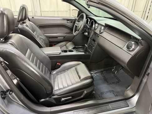 Used 2007 Ford Mustang GT RWD image 12