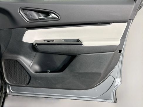Used 2025 Honda Prologue Touring image 37