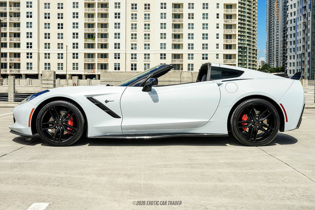 Used 2018 Chevrolet Corvette Stingray Coupe w/ 1LT RWD image 2