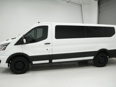 Used 2023 Ford Transit 350 XLT RWD image 6