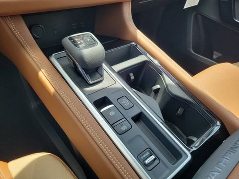 New 2026 Nissan Pathfinder Platinum FWD image 12