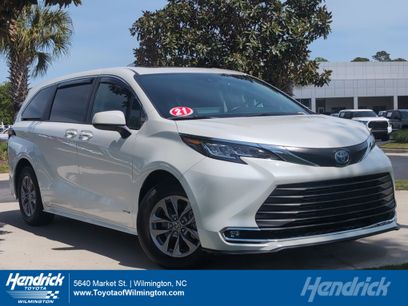 Used 2021 Toyota Sienna XLE