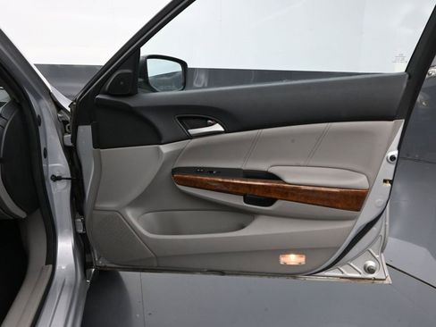 Used 2012 Honda Accord EX-L image 39