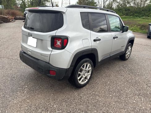 Used 2019 Jeep Renegade Sport w/ Sport Appearance Group AWD/4WD image 19