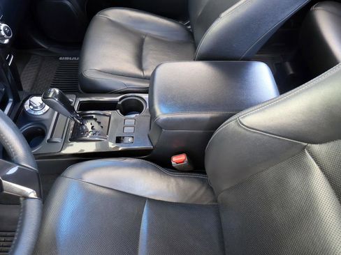 Used 2019 Toyota 4Runner Limited AWD/4WD image 41