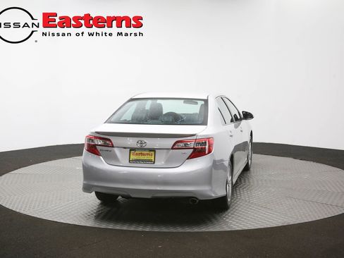 Used 2014 Toyota Camry SE FWD image 38