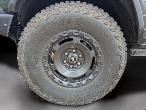 Used 2024 Ford Bronco Everglades image 27