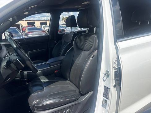 Used 2024 Hyundai Palisade Calligraphy FWD image 9