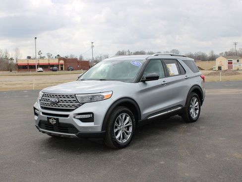 Used 2023 Ford Explorer Limited image 4