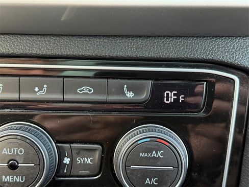 Used 2022 Volkswagen Atlas SE w/ Panoramic Sunroof Package image 20