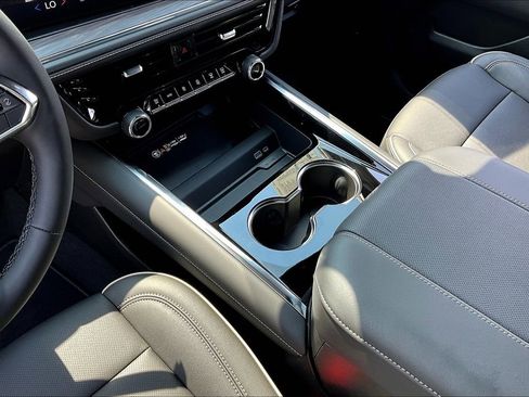 New 2025 Chevrolet Tahoe Premier image 8