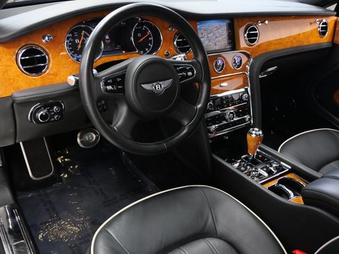 Used 2013 Bentley Mulsanne RWD image 13