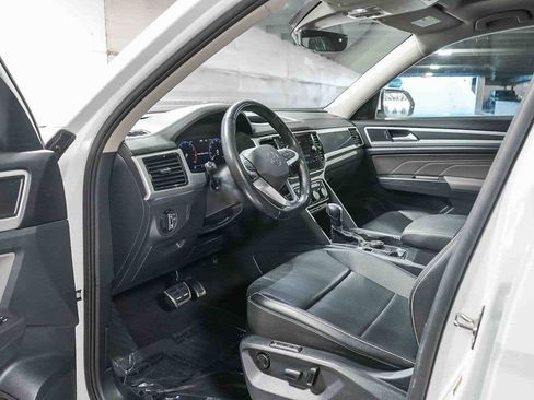 Used 2021 Volkswagen Atlas SEL R-Line image 17