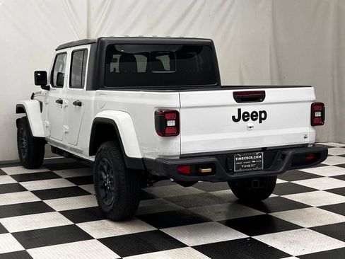 New 2026 Jeep Gladiator Sport AWD/4WD image 5
