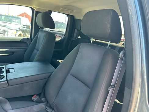 Used 2013 Chevrolet Silverado 2500 LT w/ Interior Plus Package AWD/4WD image 37