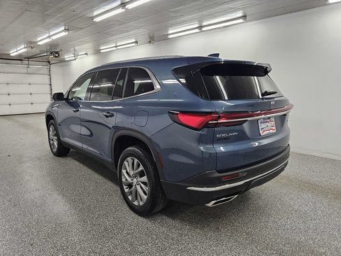 Used 2025 Buick Enclave Preferred FWD image 7