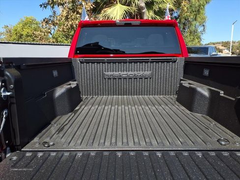 Certified 2025 Toyota Tacoma TRD Off-Road image 7