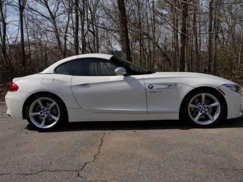 Used 2015 BMW Z4 sDrive35is image 39