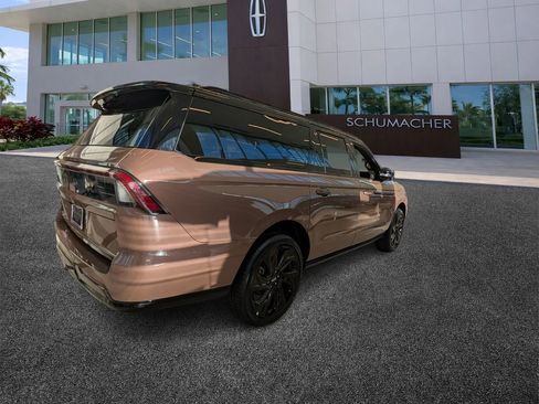 New 2026 Lincoln Navigator L Black Label AWD/4WD image 7