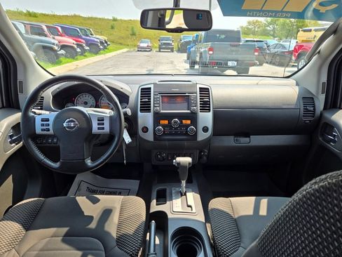 Used 2019 Nissan Frontier PRO-4X AWD/4WD image 17