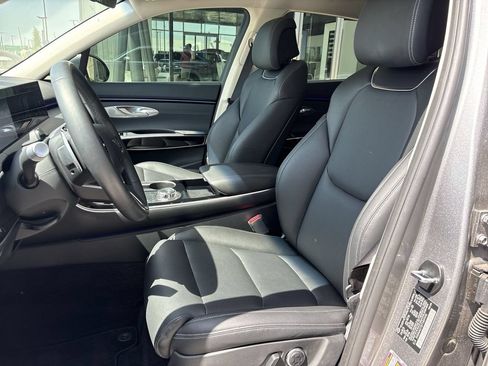 Used 2026 Genesis GV70 2.5T AWD/4WD image 13