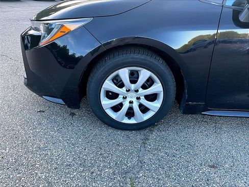 Used 2023 Toyota Corolla LE FWD image 7