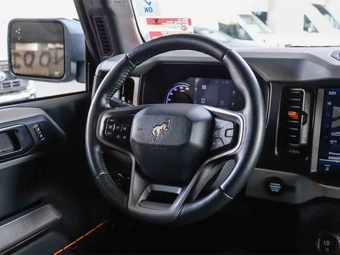 Used 2021 Ford Bronco Badlands image 16