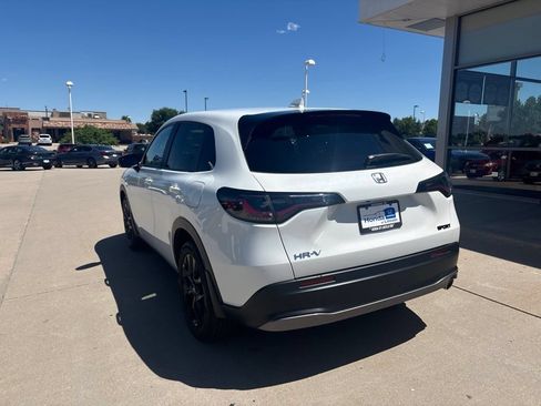 Used 2024 Honda HR-V Sport image 7