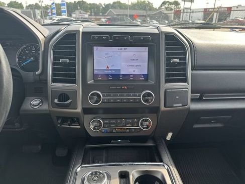 Used 2021 Ford Expedition XLT AWD/4WD image 14