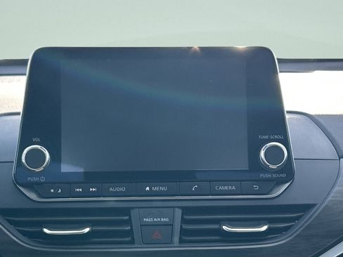 Used 2025 Nissan Altima 2.5 SV image 18