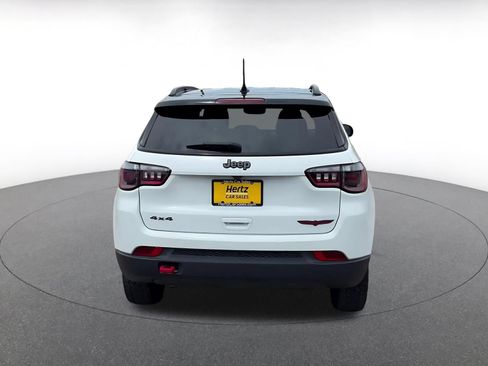 Used 2025 Jeep Compass Trailhawk AWD/4WD image 10