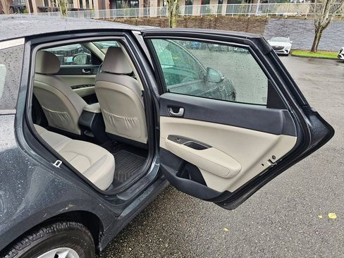 Used 2016 Kia Optima LX image 23