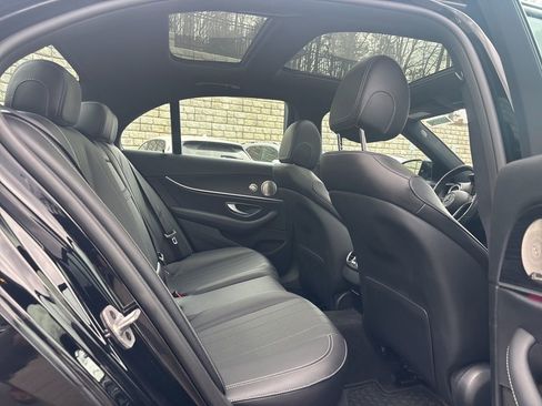 Used 2023 Mercedes-Benz E 350 4MATIC Sedan image 9