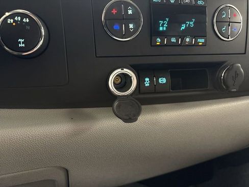 Used 2013 Chevrolet Silverado 2500 LT w/ Interior Plus Package image 45