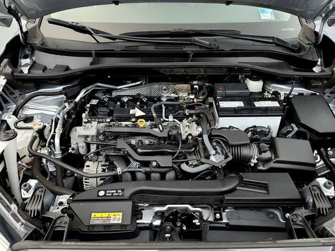Used 2022 Toyota Corolla Cross XLE w/ Convenience Package AWD/4WD image 15