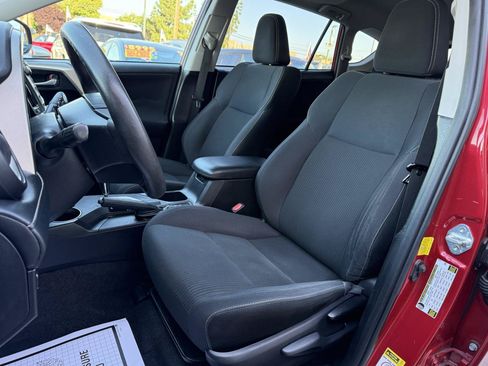 Used 2015 Toyota RAV4 XLE FWD image 13