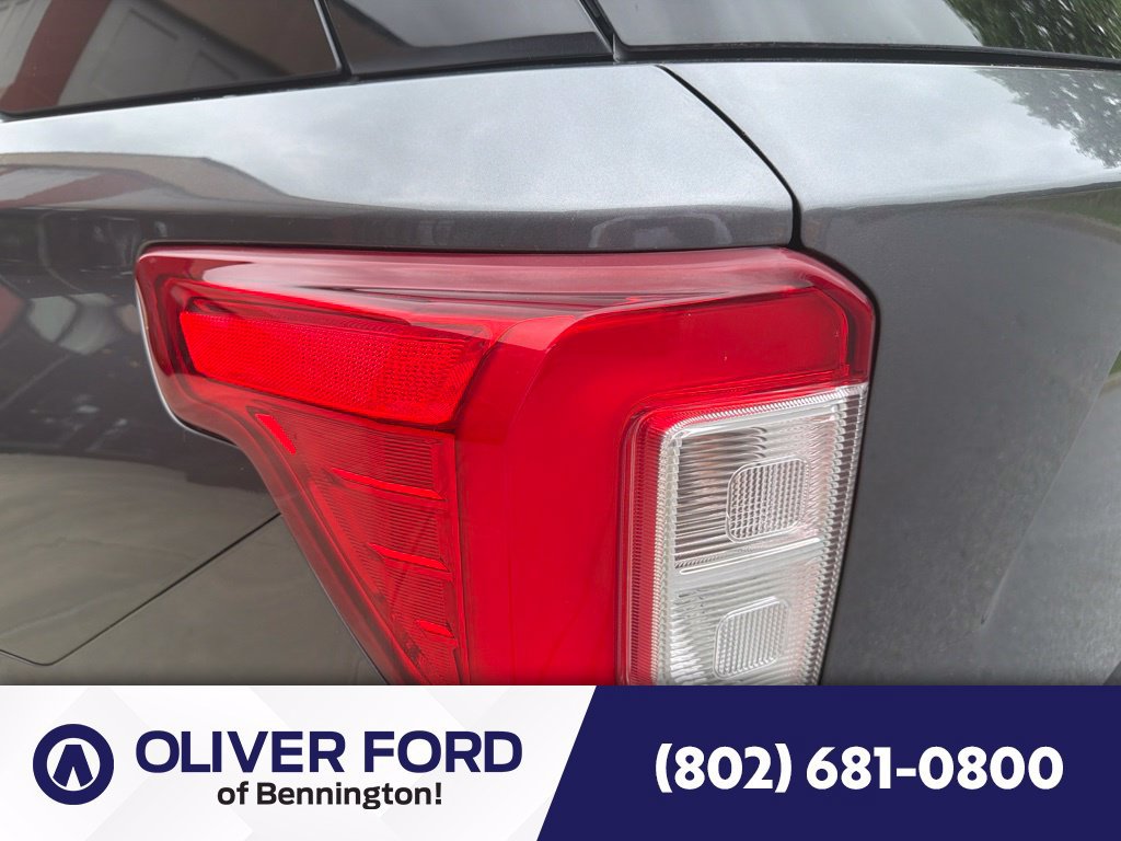 Used 2022 Ford Explorer XLT w/ Equipment Group 202A AWD/4WD image 19