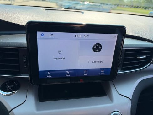 Used 2023 Ford Explorer XLT w/ Equipment Group 202A AWD/4WD image 19