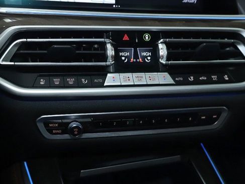 Certified 2022 BMW X5 xDrive45e w/ M Sport Package image 30