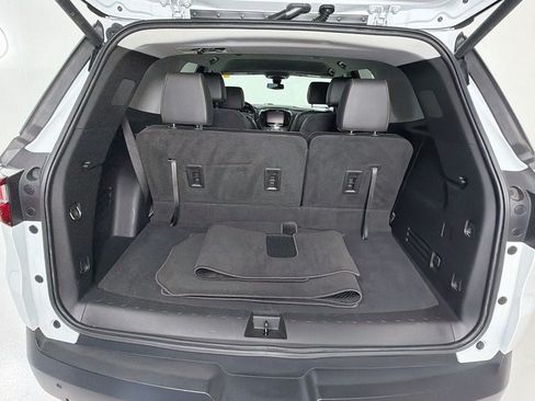 Used 2021 Chevrolet Traverse RS AWD/4WD image 26