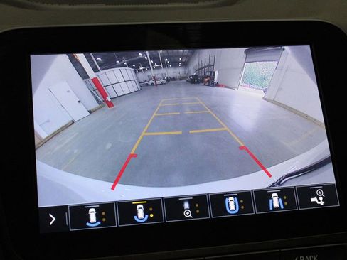 Used 2021 Chevrolet Equinox Premier image 46