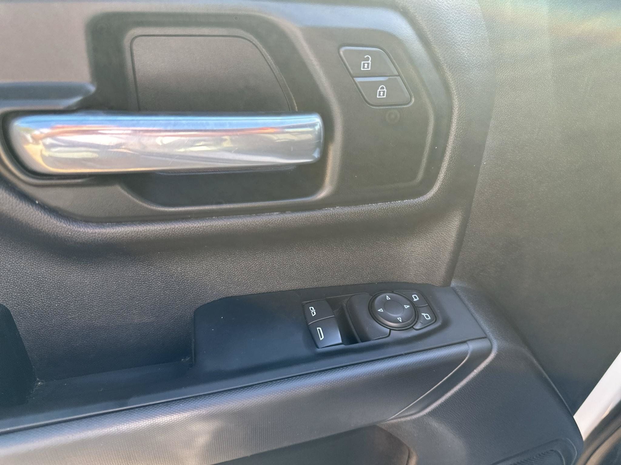 Used 2025 Chevrolet Silverado 1500 W/T RWD image 8