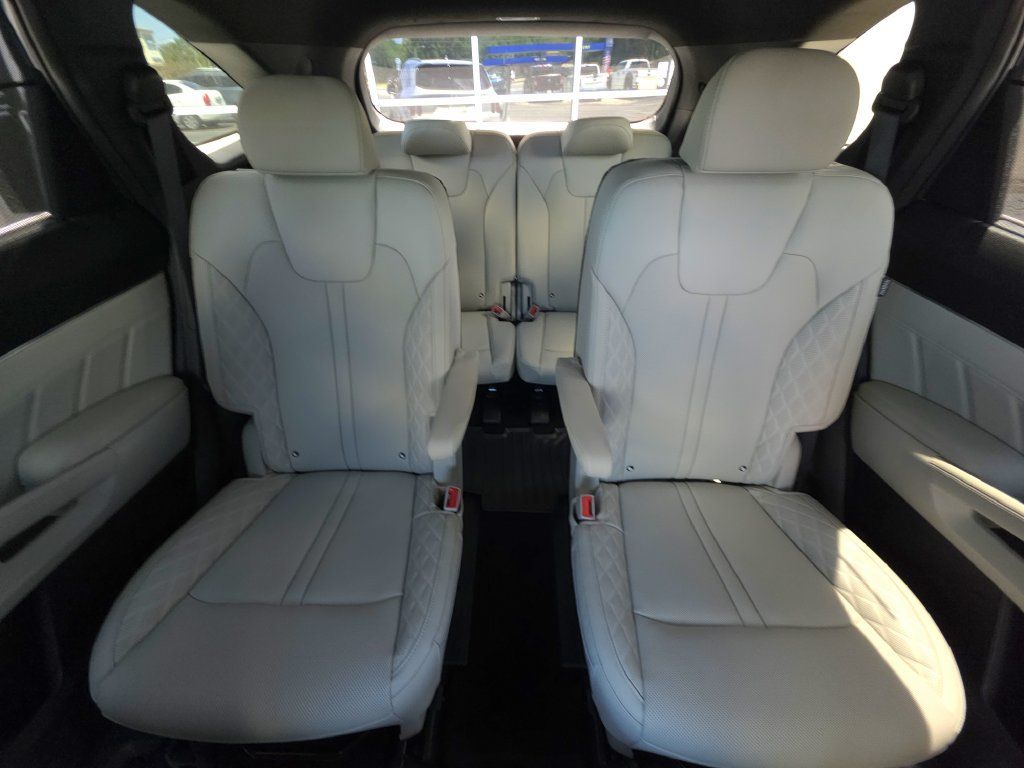 Used 2025 Kia Sorento SX Prestige AWD/4WD image 19