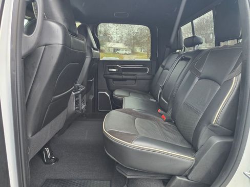 Used 2022 RAM 3500 Laramie image 11
