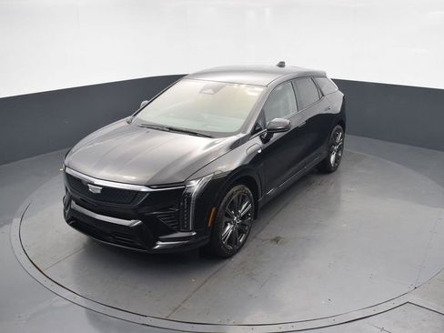 New 2026 Cadillac Optiq Sport 2 image 40