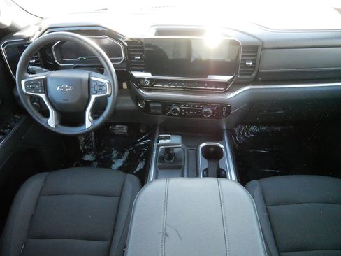 Used 2024 Chevrolet Silverado 1500 LT Trail Boss image 10