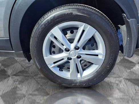 Certified 2025 Nissan Kicks Play S image 20