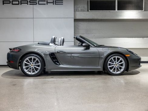 Used 2025 Porsche 718 Boxster image 9