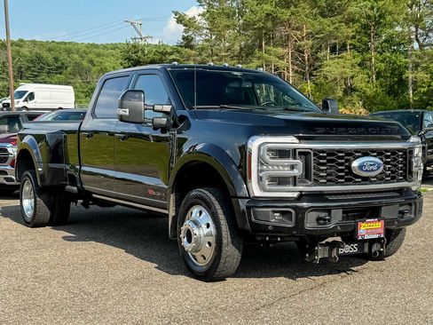 Used 2026 Ford F450 Platinum w/ FX4 Off-Road Package AWD/4WD image 1